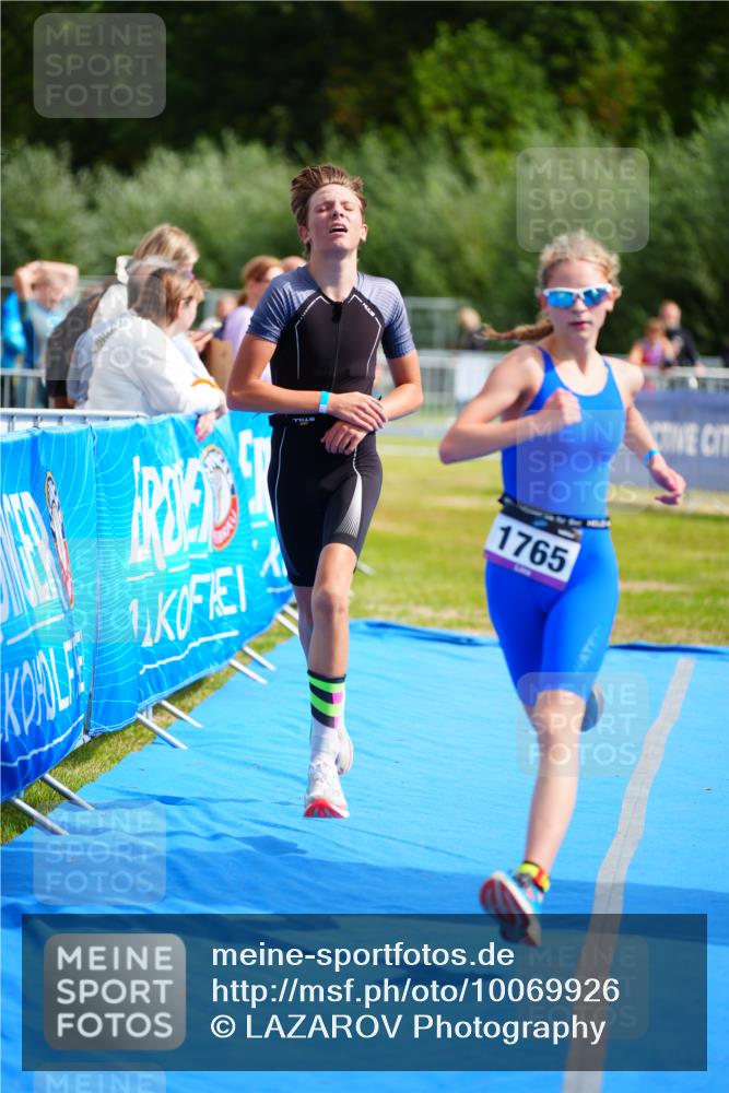 30.08.2026 - Elbe Triathlon Hamburg LAZAROV Photography http://msf.ph/oto/10069926 30.08.2026 12:44:13 Ziel 1747, 1765 meine-sportfotos.de