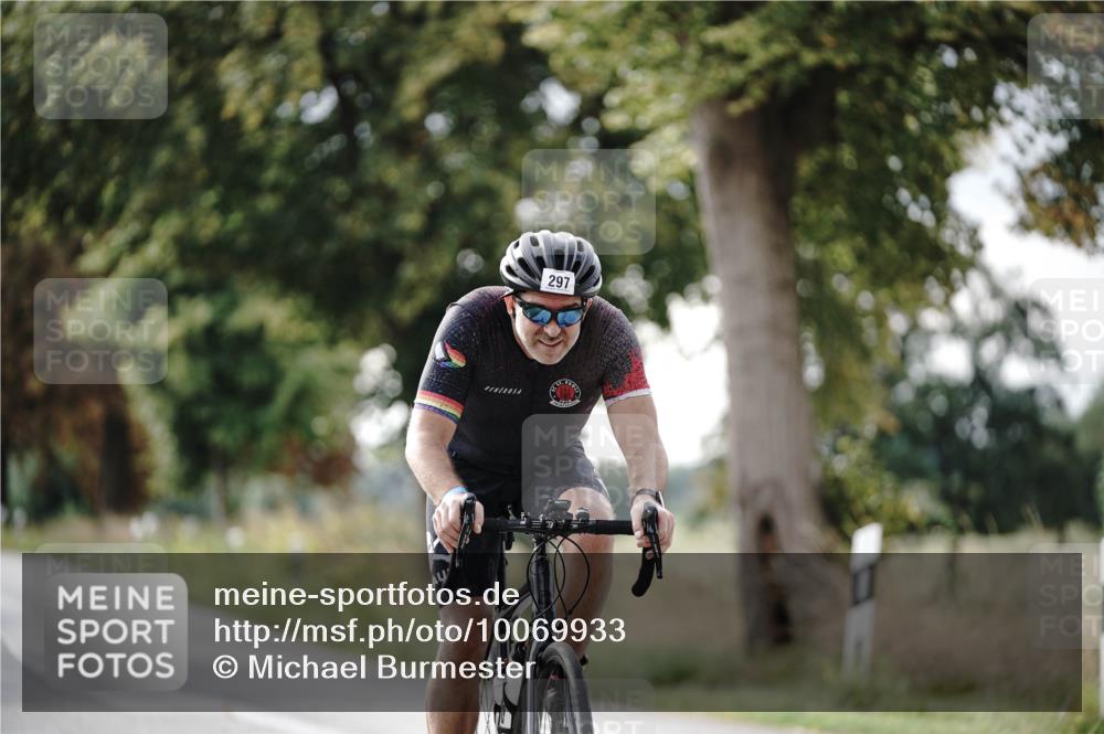 30.08.2026 - Elbe Triathlon Hamburg Michael Burmester http://msf.ph/oto/10069933 30.08.2026 09:50:28 Radfahren 297, 501, 735 meine-sportfotos.de