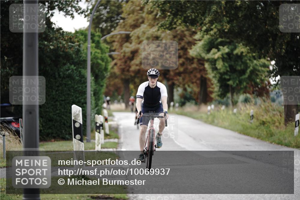 30.08.2026 - Elbe Triathlon Hamburg Michael Burmester http://msf.ph/oto/10069937 30.08.2026 09:50:34 Radfahren 501, 858 meine-sportfotos.de
