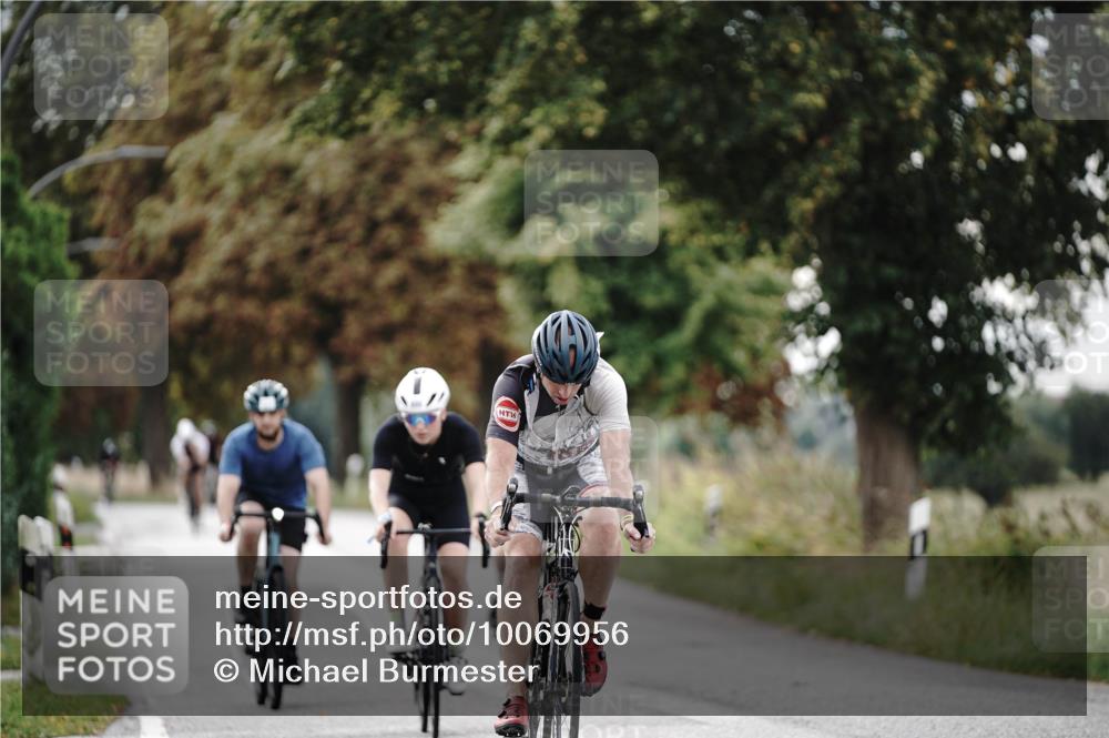 30.08.2026 - Elbe Triathlon Hamburg Michael Burmester http://msf.ph/oto/10069956 30.08.2026 09:50:54 Radfahren 281, 398, 514, 800 meine-sportfotos.de