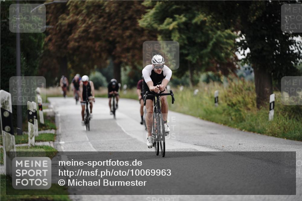 30.08.2026 - Elbe Triathlon Hamburg Michael Burmester http://msf.ph/oto/10069963 30.08.2026 09:51:01 Radfahren 525, 584, 660, 775 meine-sportfotos.de