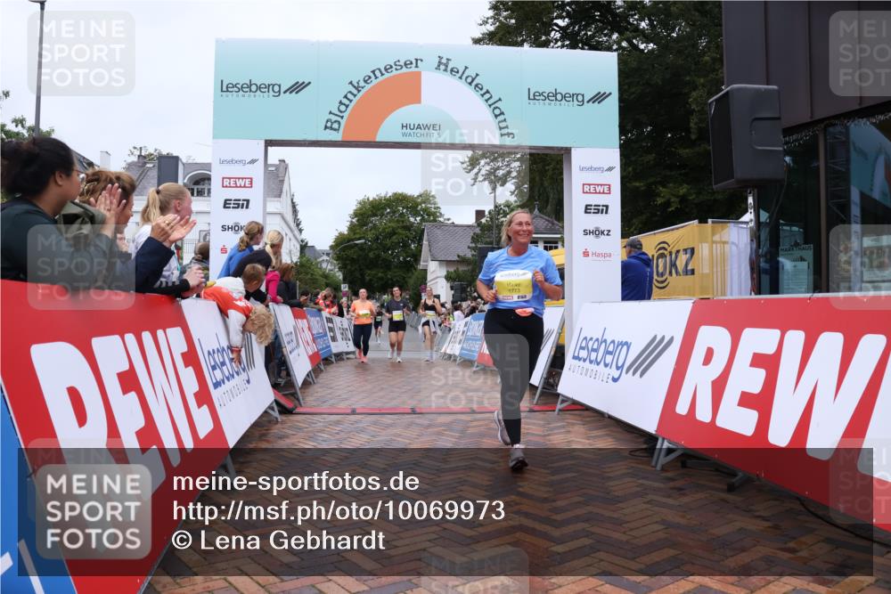 30.08.2026 - Blankeneser Heldenlauf Lena Gebhardt http://msf.ph/oto/10069973 30.08.2026 10:05:37 Ziel 1055, 1190, 1301, 1773 meine-sportfotos.de