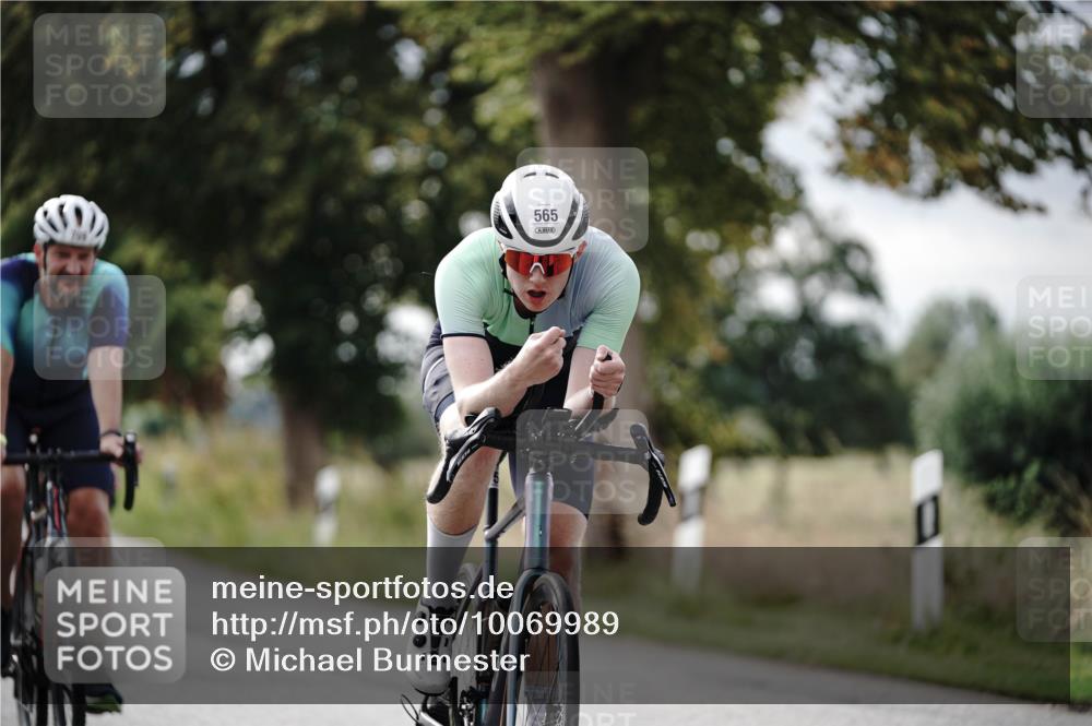 30.08.2026 - Elbe Triathlon Hamburg Michael Burmester http://msf.ph/oto/10069989 30.08.2026 09:51:17 Radfahren 565, 570, 708, 709, 860, 936, 977 meine-sportfotos.de