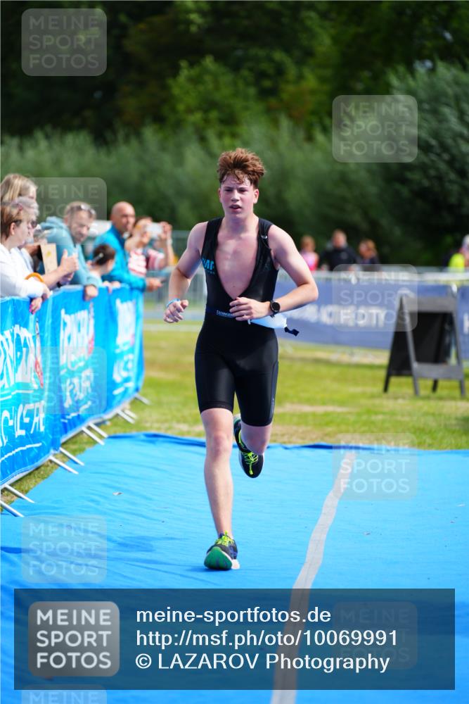 30.08.2026 - Elbe Triathlon Hamburg LAZAROV Photography http://msf.ph/oto/10069991 30.08.2026 12:45:19 Ziel 1733 meine-sportfotos.de
