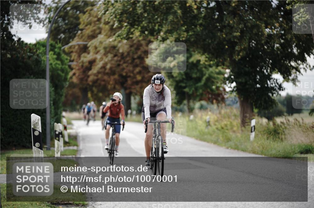 30.08.2026 - Elbe Triathlon Hamburg Michael Burmester http://msf.ph/oto/10070001 30.08.2026 09:51:23 Radfahren 436, 570, 860, 861 meine-sportfotos.de