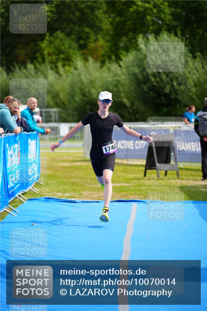 30.08.2026 - Elbe Triathlon Hamburg LAZAROV Photography http://msf.ph/oto/10070014 30.08.2026 12:46:29 Ziel 1748 meine-sportfotos.de