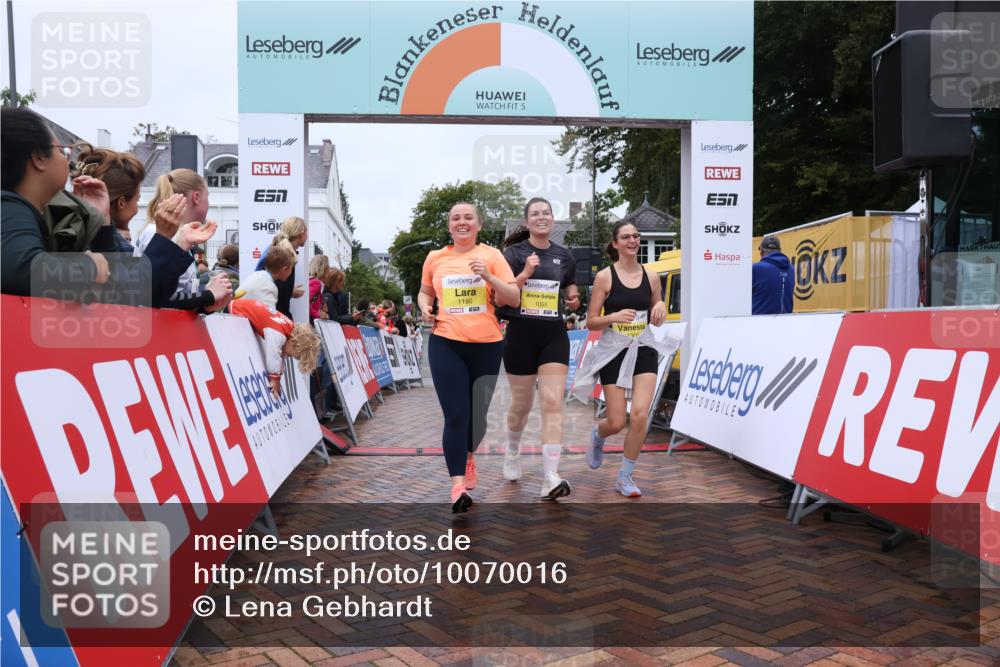 30.08.2026 - Blankeneser Heldenlauf Lena Gebhardt http://msf.ph/oto/10070016 30.08.2026 10:05:41 Ziel 1055, 1190, 1301, 1773, 5838 meine-sportfotos.de