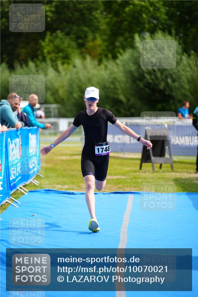 30.08.2026 - Elbe Triathlon Hamburg LAZAROV Photography http://msf.ph/oto/10070021 30.08.2026 12:46:30 Ziel 1748 meine-sportfotos.de