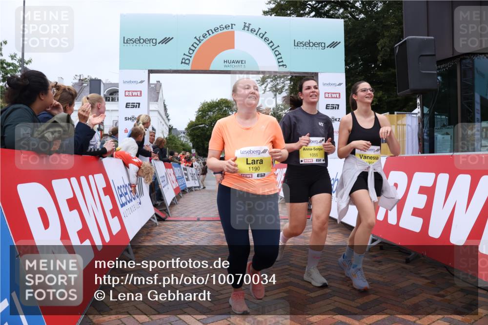 30.08.2026 - Blankeneser Heldenlauf Lena Gebhardt http://msf.ph/oto/10070034 30.08.2026 10:05:42 Ziel 1055, 1190, 1301, 1773, 5838 meine-sportfotos.de