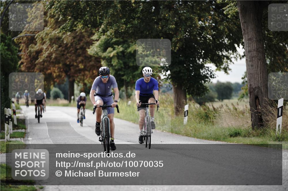30.08.2026 - Elbe Triathlon Hamburg Michael Burmester http://msf.ph/oto/10070035 30.08.2026 09:51:41 Radfahren 431, 554, 602, 609, 683, 763, 865, 905 meine-sportfotos.de