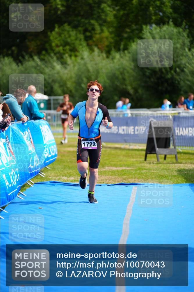 30.08.2026 - Elbe Triathlon Hamburg LAZAROV Photography http://msf.ph/oto/10070043 30.08.2026 12:46:41 Ziel 1722, 1738 meine-sportfotos.de
