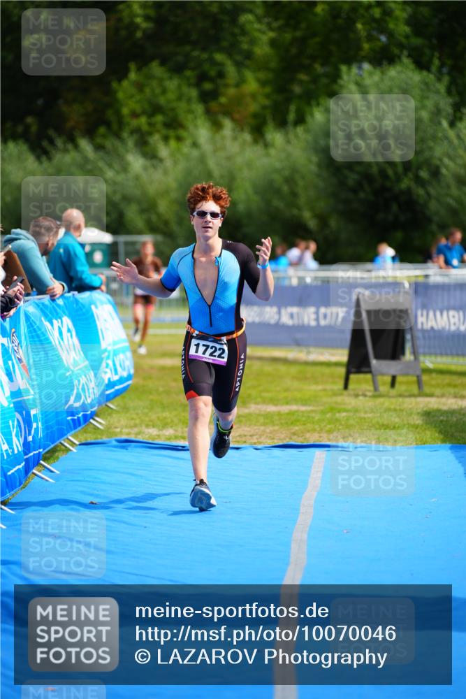30.08.2026 - Elbe Triathlon Hamburg LAZAROV Photography http://msf.ph/oto/10070046 30.08.2026 12:46:41 Ziel 1722, 1738 meine-sportfotos.de