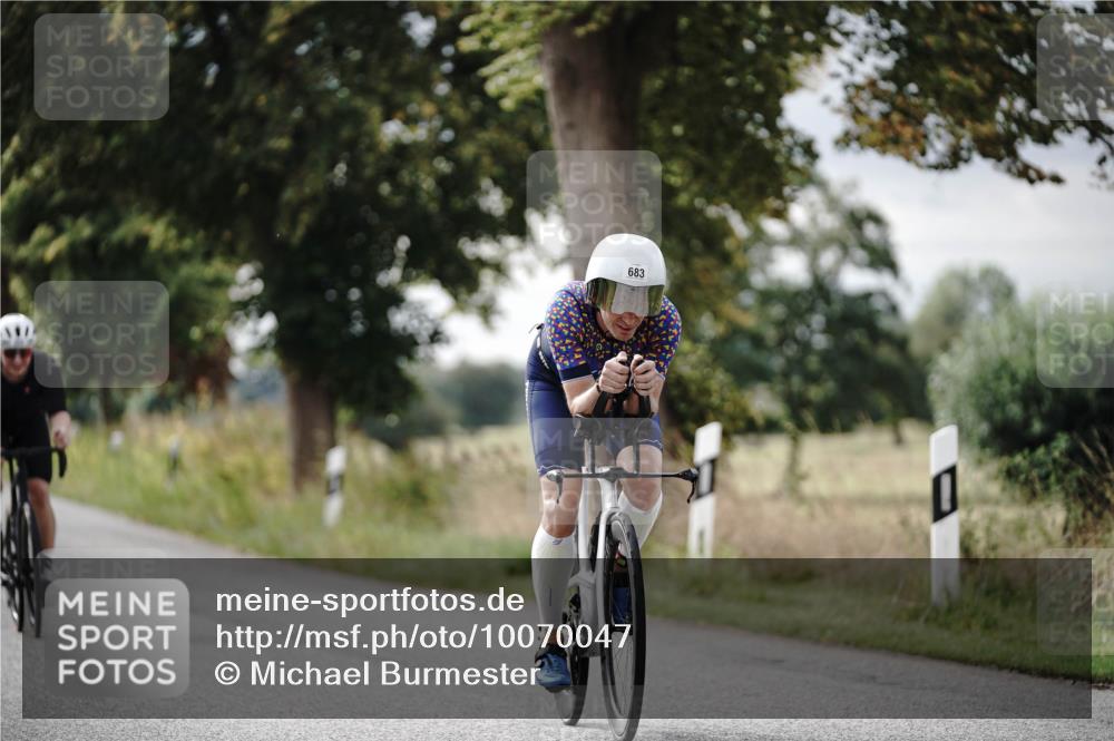 30.08.2026 - Elbe Triathlon Hamburg Michael Burmester http://msf.ph/oto/10070047 30.08.2026 09:51:45 Radfahren 381, 554, 602, 609, 683, 763, 840 meine-sportfotos.de