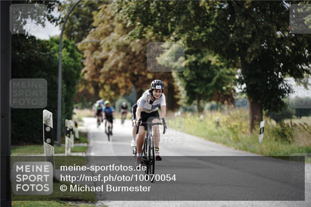 30.08.2026 - Elbe Triathlon Hamburg Michael Burmester http://msf.ph/oto/10070054 30.08.2026 09:51:49 Radfahren 381, 538, 587, 840, 916 meine-sportfotos.de