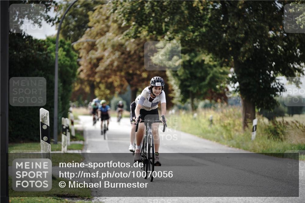 30.08.2026 - Elbe Triathlon Hamburg Michael Burmester http://msf.ph/oto/10070056 30.08.2026 09:51:49 Radfahren 381, 538, 587, 840, 916 meine-sportfotos.de