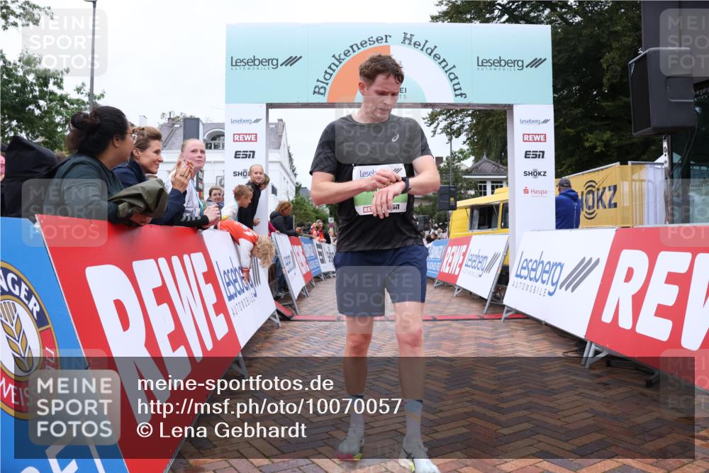 30.08.2026 - Blankeneser Heldenlauf Lena Gebhardt http://msf.ph/oto/10070057 30.08.2026 10:05:45 Ziel 1055, 1190, 1301, 5838 meine-sportfotos.de