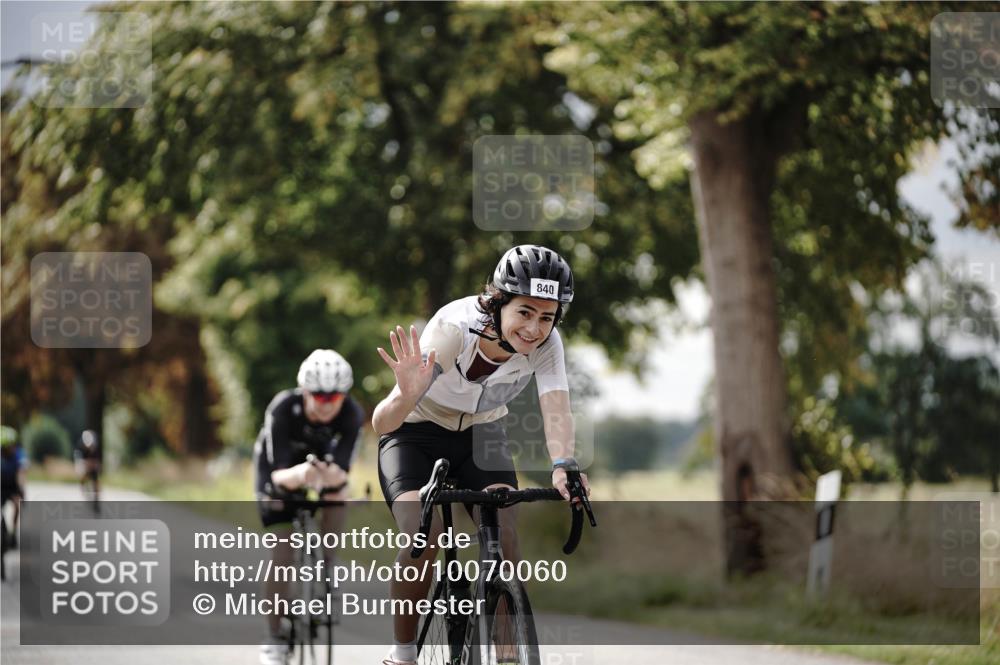 30.08.2026 - Elbe Triathlon Hamburg Michael Burmester http://msf.ph/oto/10070060 30.08.2026 09:51:50 Radfahren 381, 538, 587, 840, 916 meine-sportfotos.de