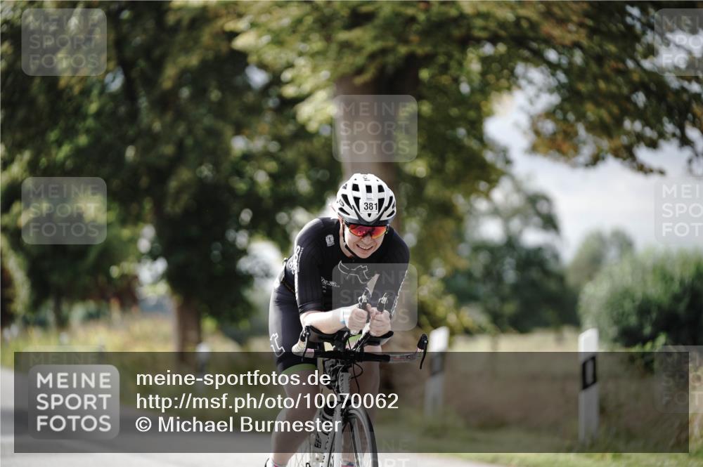 30.08.2026 - Elbe Triathlon Hamburg Michael Burmester http://msf.ph/oto/10070062 30.08.2026 09:51:51 Radfahren 381, 538, 587, 840, 916 meine-sportfotos.de
