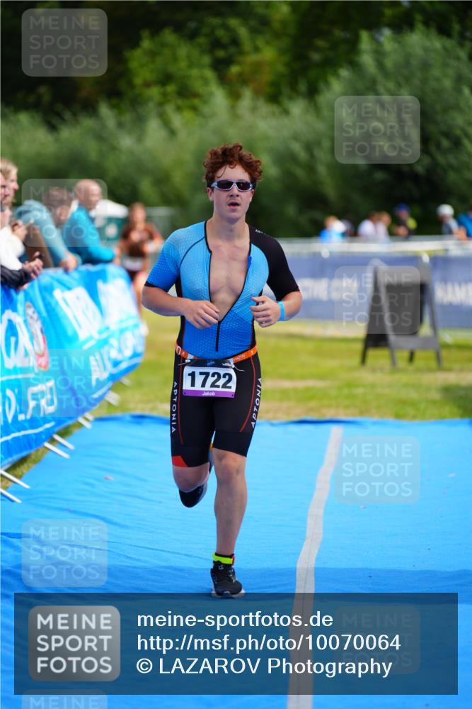 30.08.2026 - Elbe Triathlon Hamburg LAZAROV Photography http://msf.ph/oto/10070064 30.08.2026 12:46:42 Ziel 1722, 1738 meine-sportfotos.de