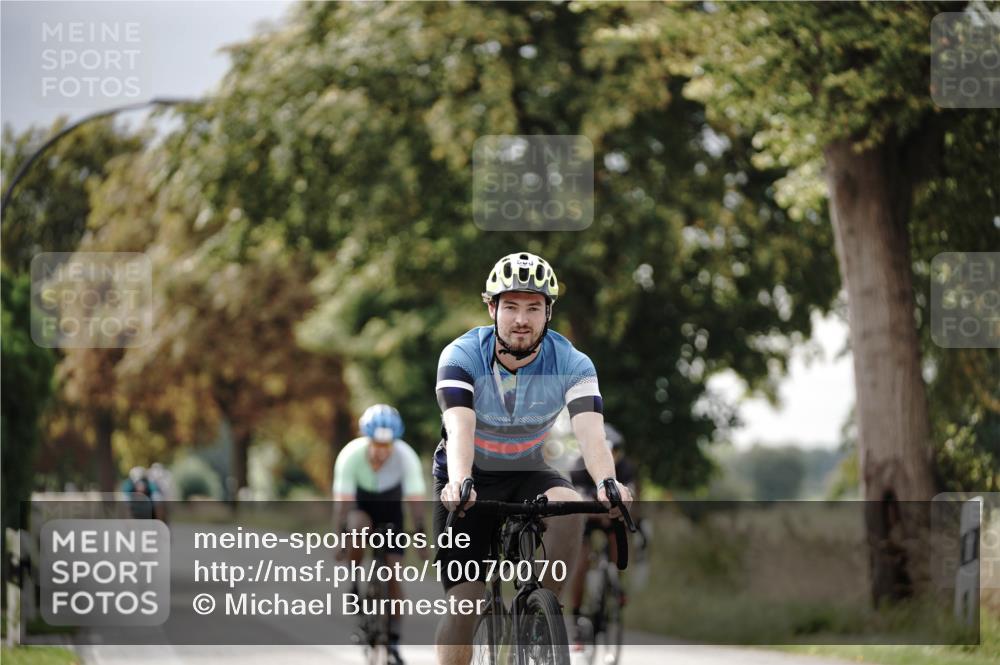 30.08.2026 - Elbe Triathlon Hamburg Michael Burmester http://msf.ph/oto/10070070 30.08.2026 09:51:55 Radfahren 538, 587, 686, 690, 792, 916 meine-sportfotos.de