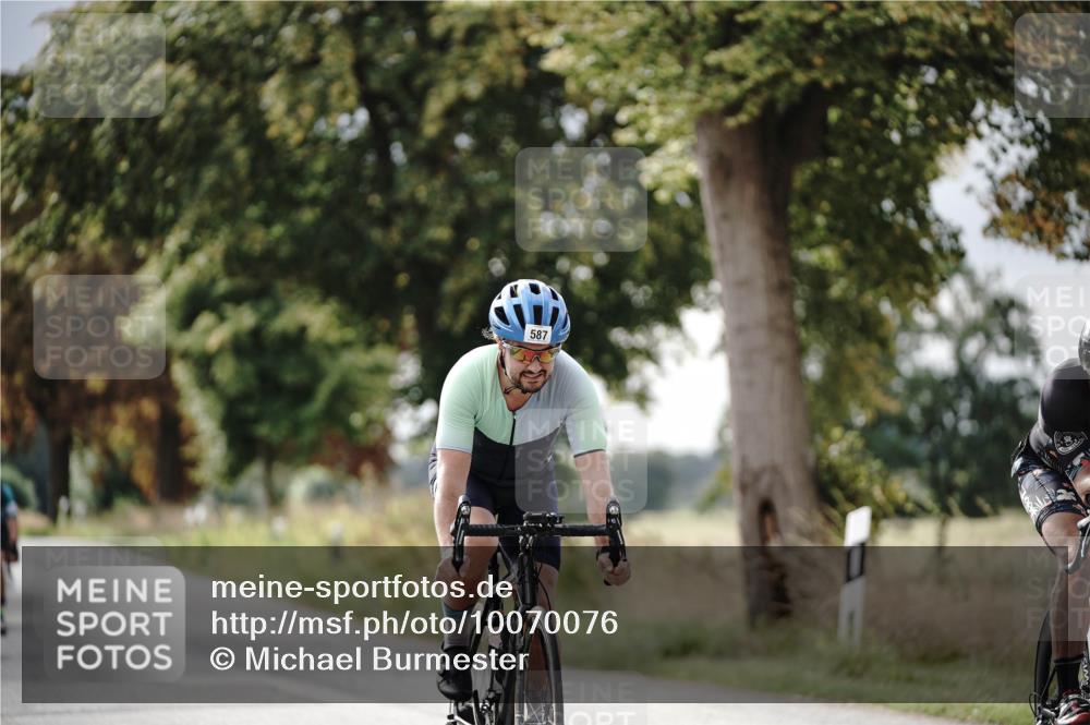 30.08.2026 - Elbe Triathlon Hamburg Michael Burmester http://msf.ph/oto/10070076 30.08.2026 09:51:56 Radfahren 538, 587, 686, 690, 792, 916 meine-sportfotos.de