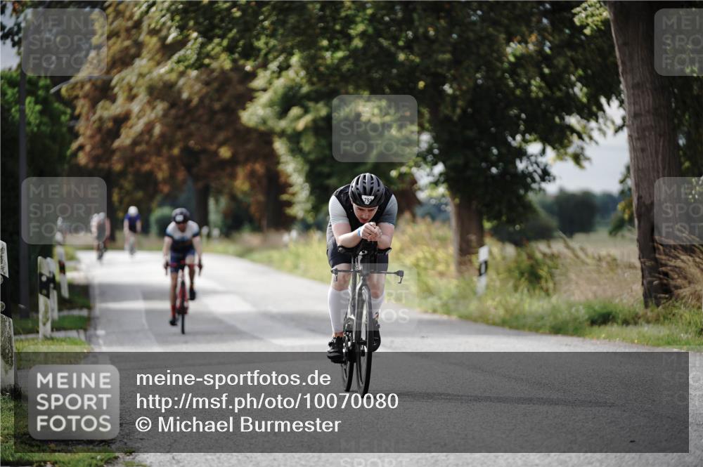 30.08.2026 - Elbe Triathlon Hamburg Michael Burmester http://msf.ph/oto/10070080 30.08.2026 09:52:01 Radfahren 434, 686, 690, 792 meine-sportfotos.de