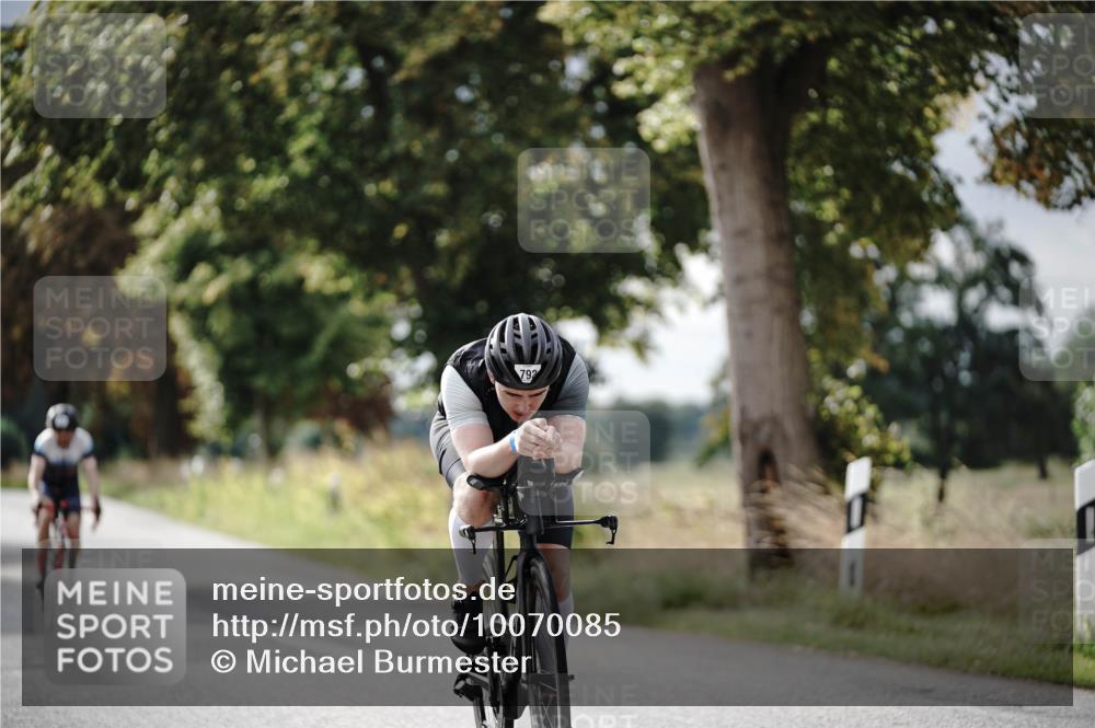 30.08.2026 - Elbe Triathlon Hamburg Michael Burmester http://msf.ph/oto/10070085 30.08.2026 09:52:02 Radfahren 434, 686, 690, 792 meine-sportfotos.de