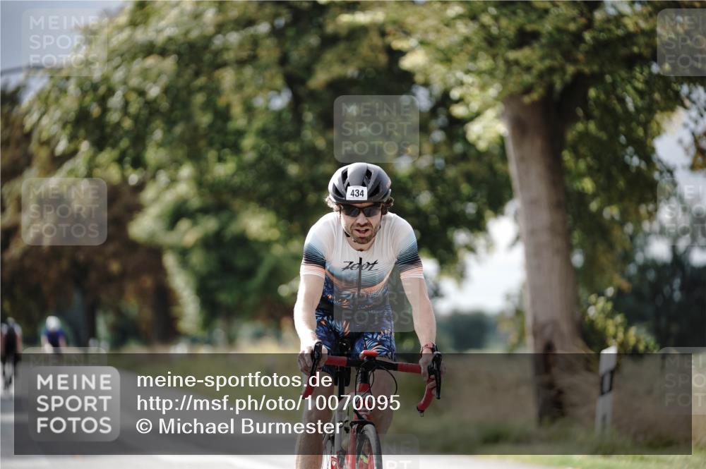 30.08.2026 - Elbe Triathlon Hamburg Michael Burmester http://msf.ph/oto/10070095 30.08.2026 09:52:04 Radfahren 434, 680, 792, 876 meine-sportfotos.de