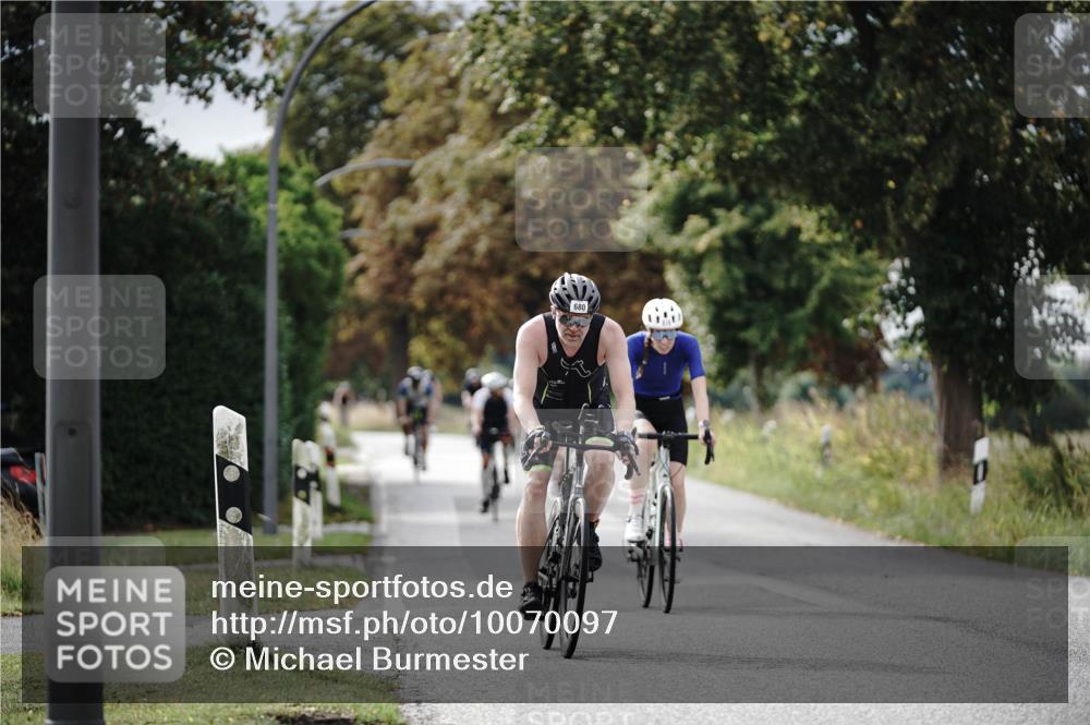 30.08.2026 - Elbe Triathlon Hamburg Michael Burmester http://msf.ph/oto/10070097 30.08.2026 09:52:10 Radfahren 470, 504, 512, 680, 716, 876 meine-sportfotos.de