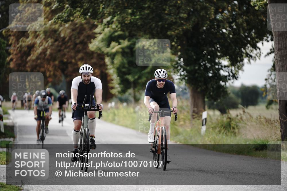 30.08.2026 - Elbe Triathlon Hamburg Michael Burmester http://msf.ph/oto/10070107 30.08.2026 09:52:13 Radfahren 470, 504, 512, 524, 550, 555, 680, 716, 783, 876 meine-sportfotos.de