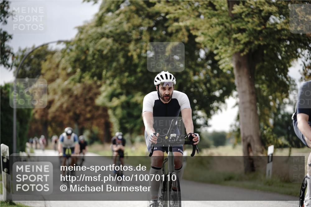 30.08.2026 - Elbe Triathlon Hamburg Michael Burmester http://msf.ph/oto/10070110 30.08.2026 09:52:14 Radfahren 470, 504, 512, 524, 550, 555, 716, 783, 876 meine-sportfotos.de