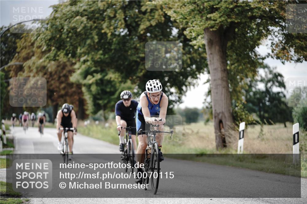 30.08.2026 - Elbe Triathlon Hamburg Michael Burmester http://msf.ph/oto/10070115 30.08.2026 09:52:18 Radfahren 512, 524, 550, 555, 716, 783, 828, 871 meine-sportfotos.de