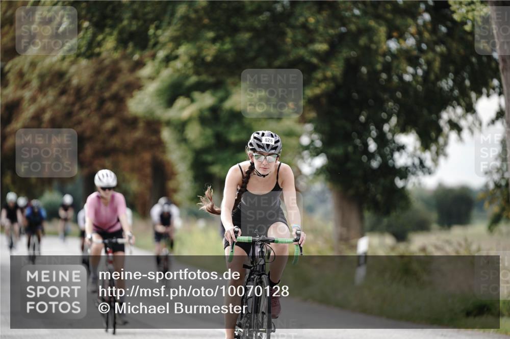 30.08.2026 - Elbe Triathlon Hamburg Michael Burmester http://msf.ph/oto/10070128 30.08.2026 09:52:24 Radfahren 500, 714, 732, 761, 828, 849, 867, 871, 914 meine-sportfotos.de
