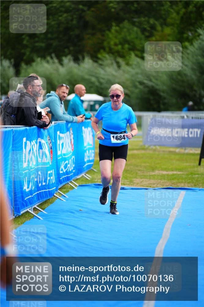 30.08.2026 - Elbe Triathlon Hamburg LAZAROV Photography http://msf.ph/oto/10070136 30.08.2026 12:47:02 Ziel 1684, 1732 meine-sportfotos.de