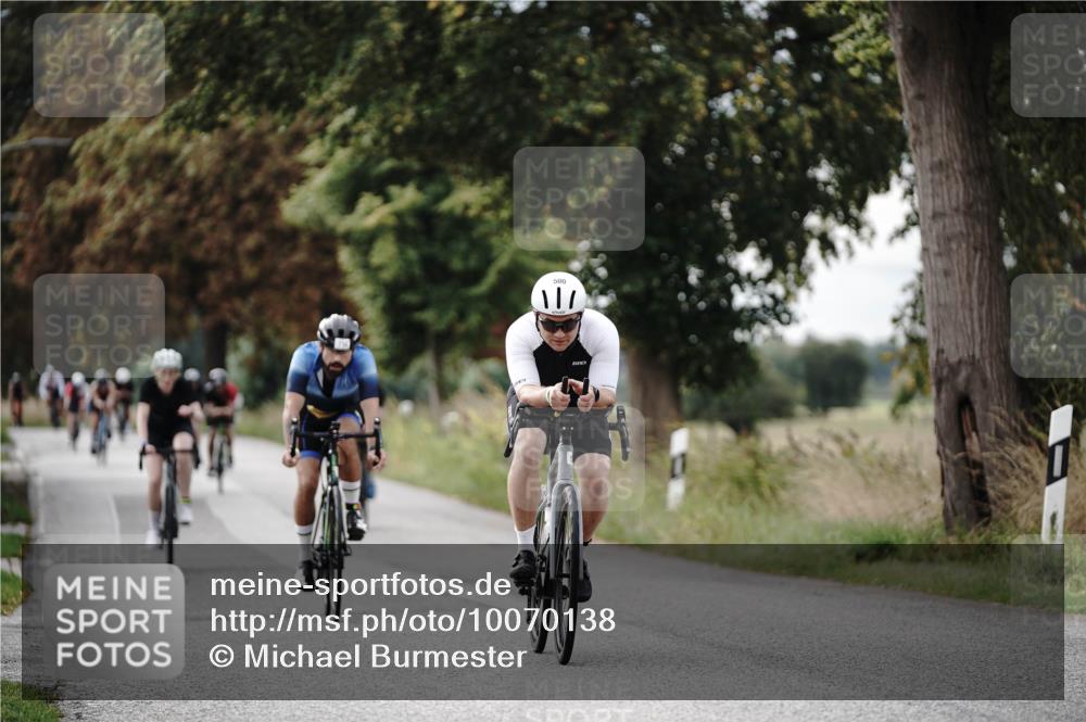 30.08.2026 - Elbe Triathlon Hamburg Michael Burmester http://msf.ph/oto/10070138 30.08.2026 09:52:28 Radfahren 500, 668, 714, 732, 761, 811, 849, 867, 871, 889, 903, 914 meine-sportfotos.de