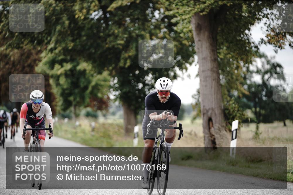 30.08.2026 - Elbe Triathlon Hamburg Michael Burmester http://msf.ph/oto/10070169 30.08.2026 09:52:37 Radfahren 386, 389, 425, 439, 739, 811, 834, 903 meine-sportfotos.de
