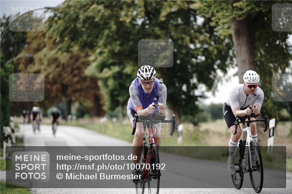 30.08.2026 - Elbe Triathlon Hamburg Michael Burmester http://msf.ph/oto/10070192 30.08.2026 09:52:45 Radfahren 386, 415, 428, 573, 789, 834, 855 meine-sportfotos.de