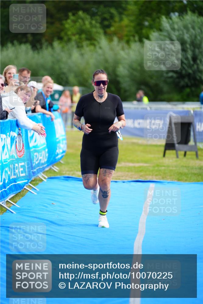30.08.2026 - Elbe Triathlon Hamburg LAZAROV Photography http://msf.ph/oto/10070225 30.08.2026 12:48:02 Ziel 1642, 1730 meine-sportfotos.de