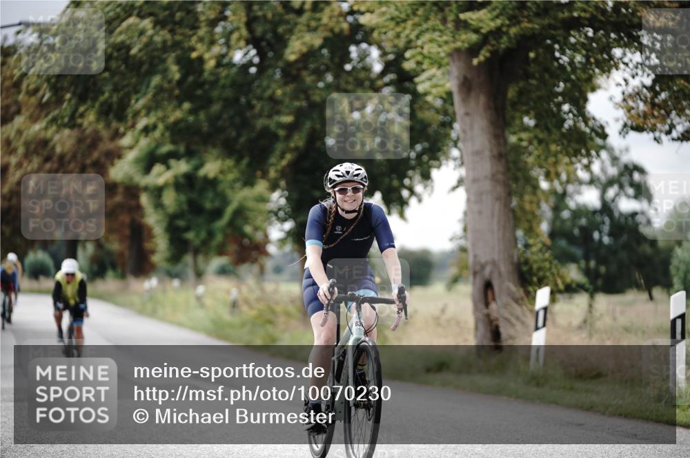30.08.2026 - Elbe Triathlon Hamburg Michael Burmester http://msf.ph/oto/10070230 30.08.2026 09:53:05 Radfahren 364, 392, 443, 600, 836 meine-sportfotos.de