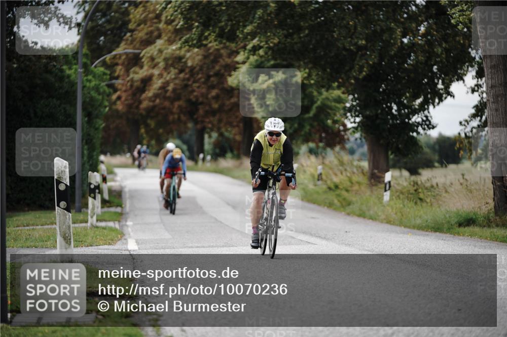 30.08.2026 - Elbe Triathlon Hamburg Michael Burmester http://msf.ph/oto/10070236 30.08.2026 09:53:07 Radfahren 364, 443, 600, 836 meine-sportfotos.de