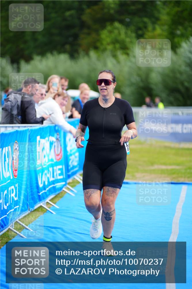 30.08.2026 - Elbe Triathlon Hamburg LAZAROV Photography http://msf.ph/oto/10070237 30.08.2026 12:48:03 Ziel 1642, 1730 meine-sportfotos.de