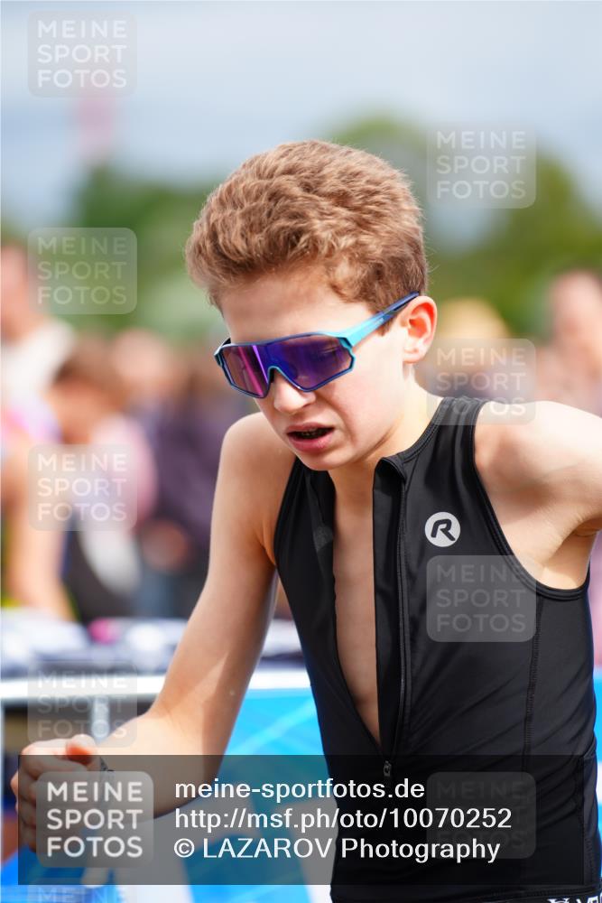 30.08.2026 - Elbe Triathlon Hamburg LAZAROV Photography http://msf.ph/oto/10070252 30.08.2026 12:48:15 Ziel 1734 meine-sportfotos.de