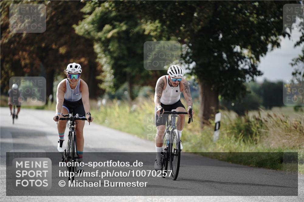 30.08.2026 - Elbe Triathlon Hamburg Michael Burmester http://msf.ph/oto/10070257 30.08.2026 09:53:26 Radfahren 283, 419, 808, 917 meine-sportfotos.de