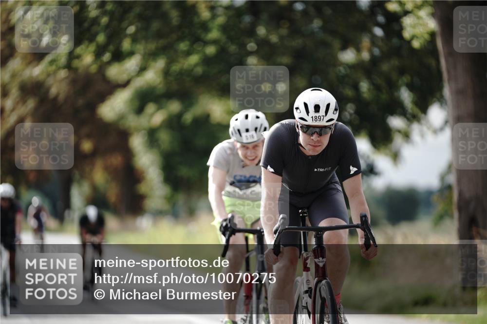 30.08.2026 - Elbe Triathlon Hamburg Michael Burmester http://msf.ph/oto/10070275 30.08.2026 09:53:37 Radfahren 320, 435, 516, 575, 773, 965, 1897 meine-sportfotos.de