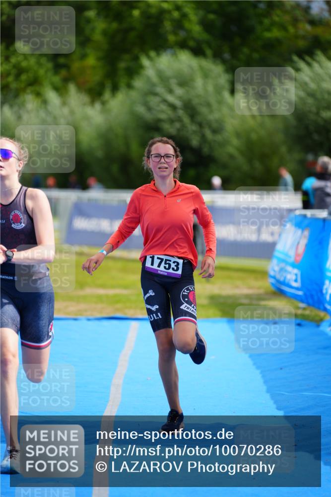 30.08.2026 - Elbe Triathlon Hamburg LAZAROV Photography http://msf.ph/oto/10070286 30.08.2026 12:49:05 Ziel 1753, 1756 meine-sportfotos.de