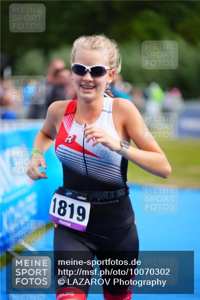 30.08.2026 - Elbe Triathlon Hamburg LAZAROV Photography http://msf.ph/oto/10070302 30.08.2026 12:51:42 Ziel 1819 meine-sportfotos.de