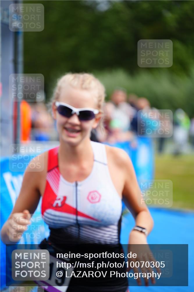 30.08.2026 - Elbe Triathlon Hamburg LAZAROV Photography http://msf.ph/oto/10070305 30.08.2026 12:51:42 Ziel 1819 meine-sportfotos.de