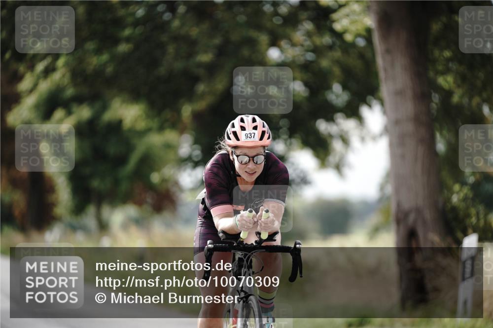 30.08.2026 - Elbe Triathlon Hamburg Michael Burmester http://msf.ph/oto/10070309 30.08.2026 09:54:00 Radfahren 813, 937 meine-sportfotos.de