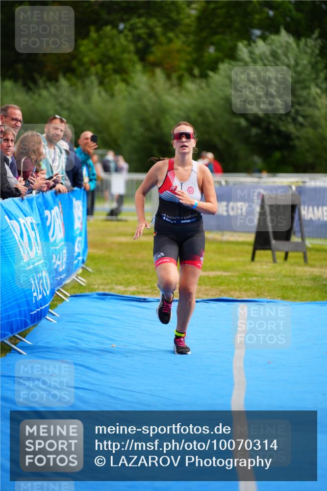 30.08.2026 - Elbe Triathlon Hamburg LAZAROV Photography http://msf.ph/oto/10070314 30.08.2026 12:51:53 Ziel 1759 meine-sportfotos.de