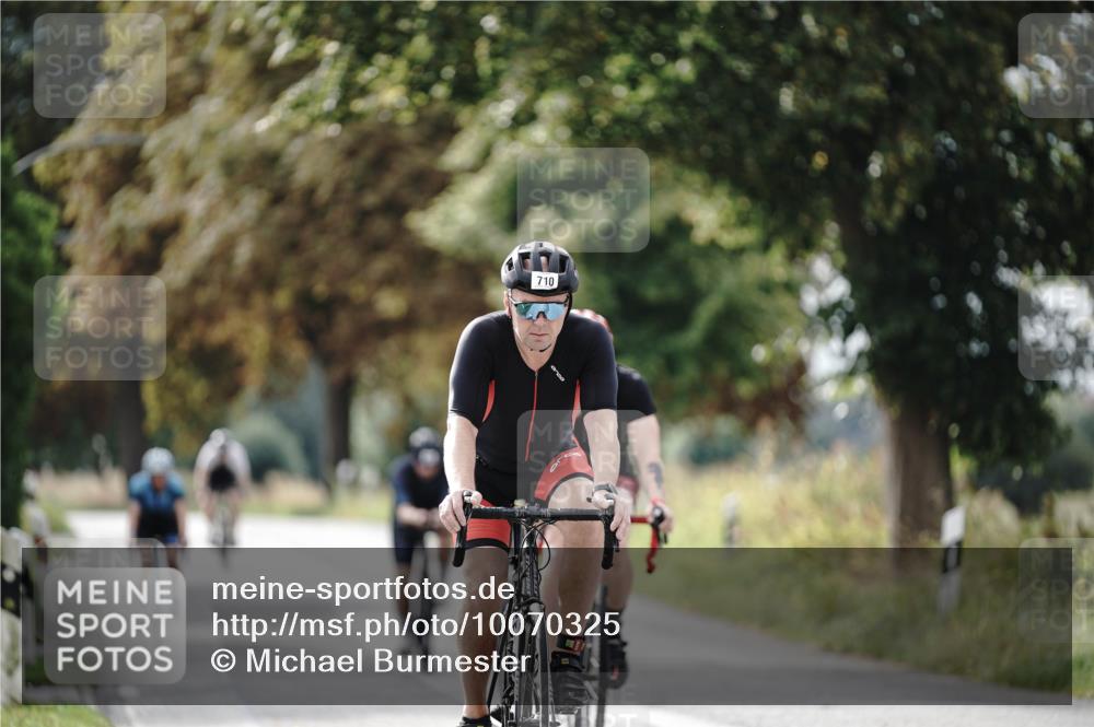 30.08.2026 - Elbe Triathlon Hamburg Michael Burmester http://msf.ph/oto/10070325 30.08.2026 09:54:14 Radfahren 362, 408, 497, 537, 560, 710, 712 meine-sportfotos.de